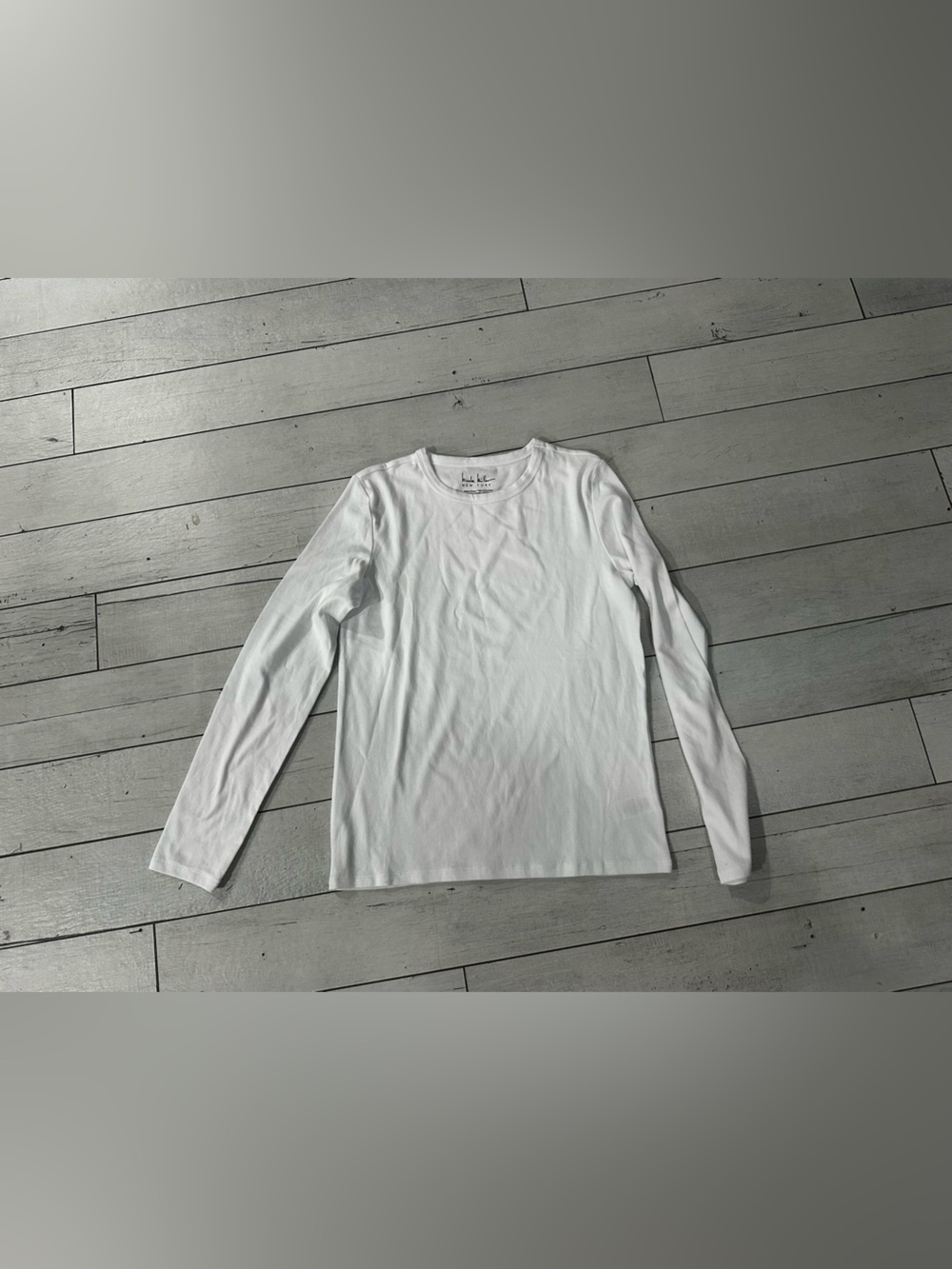 Nicole Miller White Long-Sleeve Crewneck Top